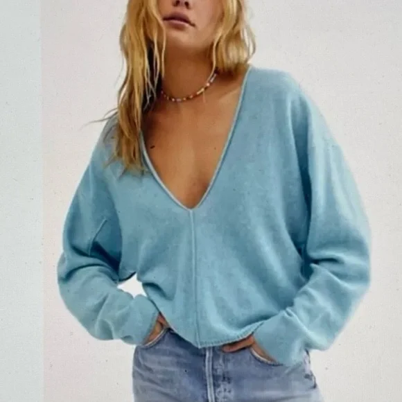 Free People Pale Blue Cashmere V-Neck Sweater Size Small - Picture 4 of 12